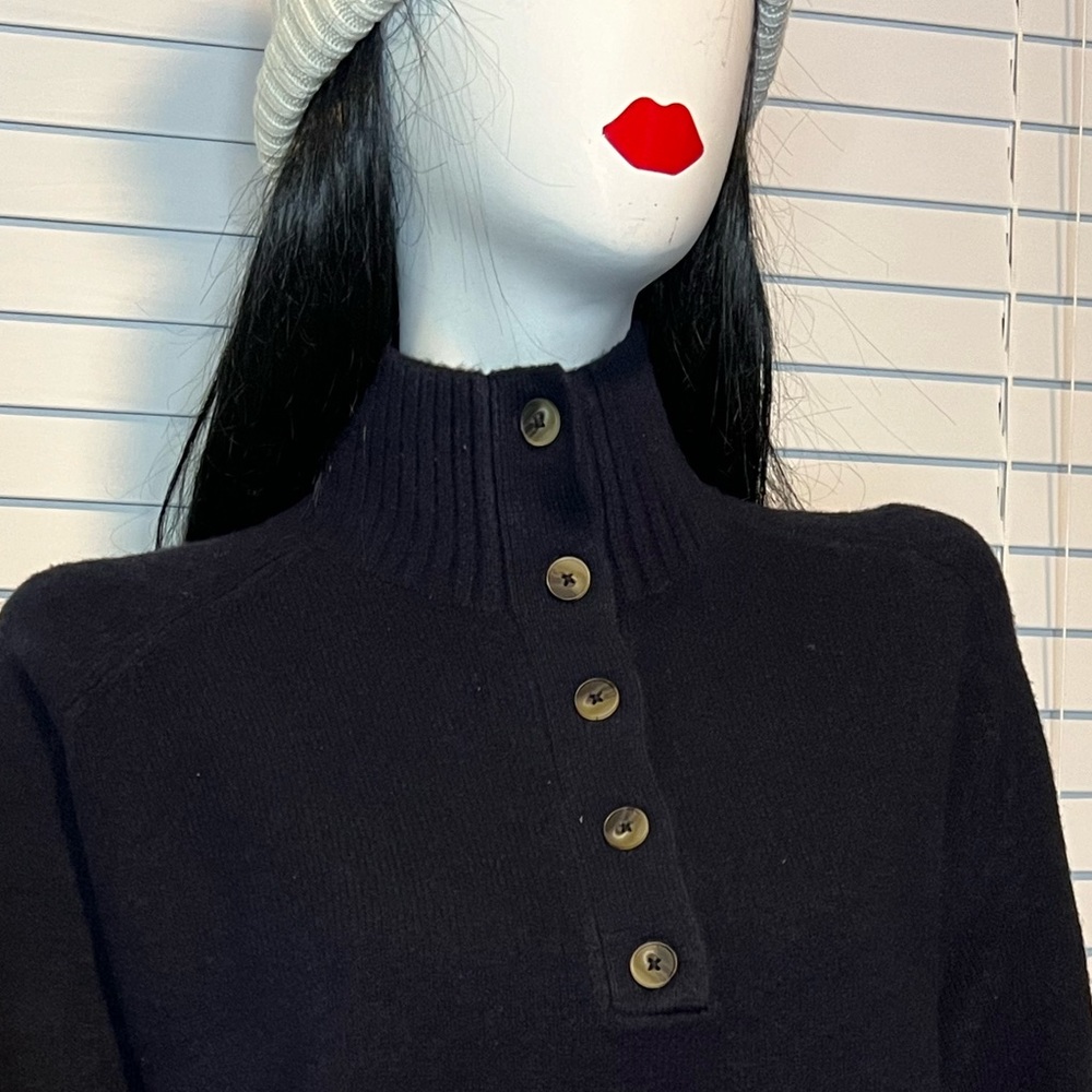Sweater - Picture 4 of 4
